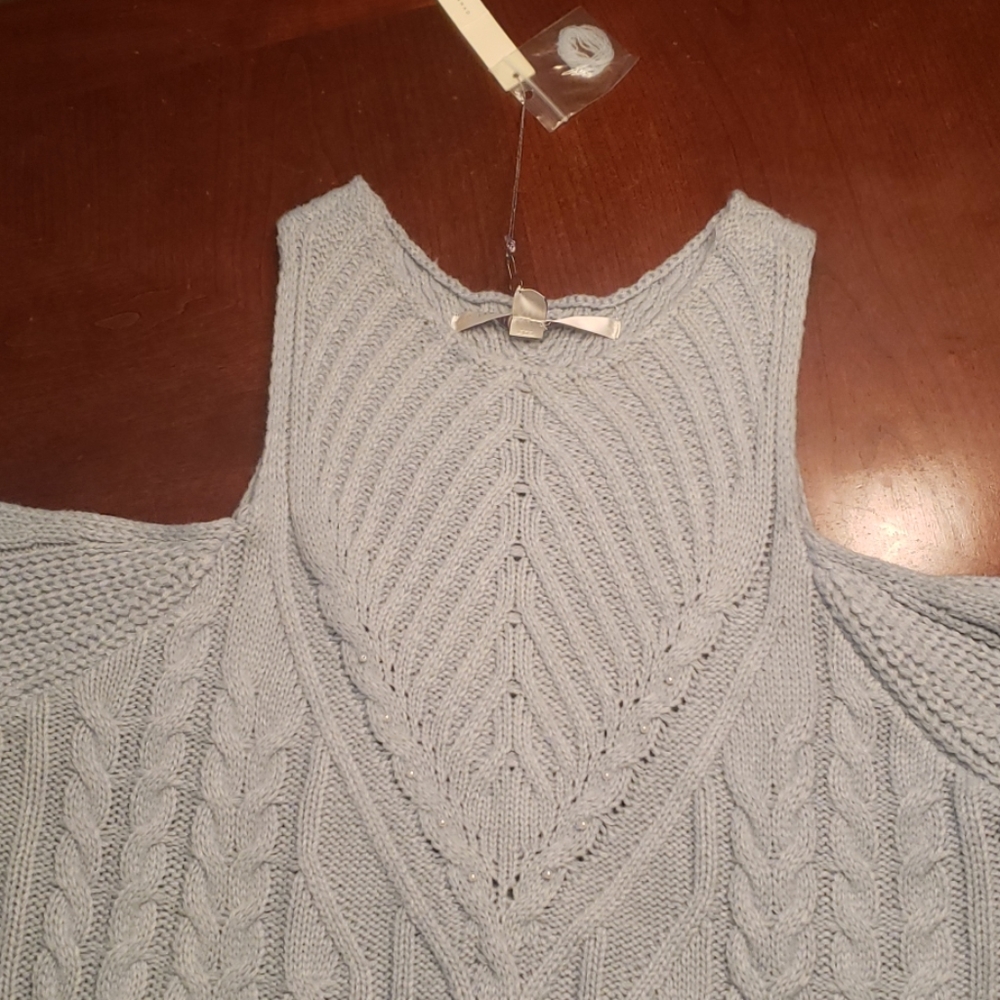 Sweater - Picture 3 of 3